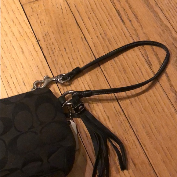 Coach wristlet in black - Picture 3 of 3